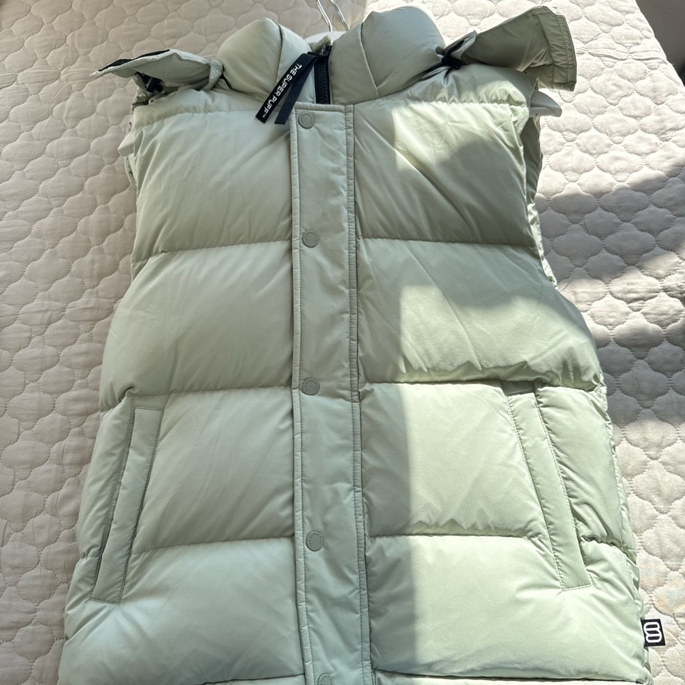 Aritzia The Super Puff in Soft Green